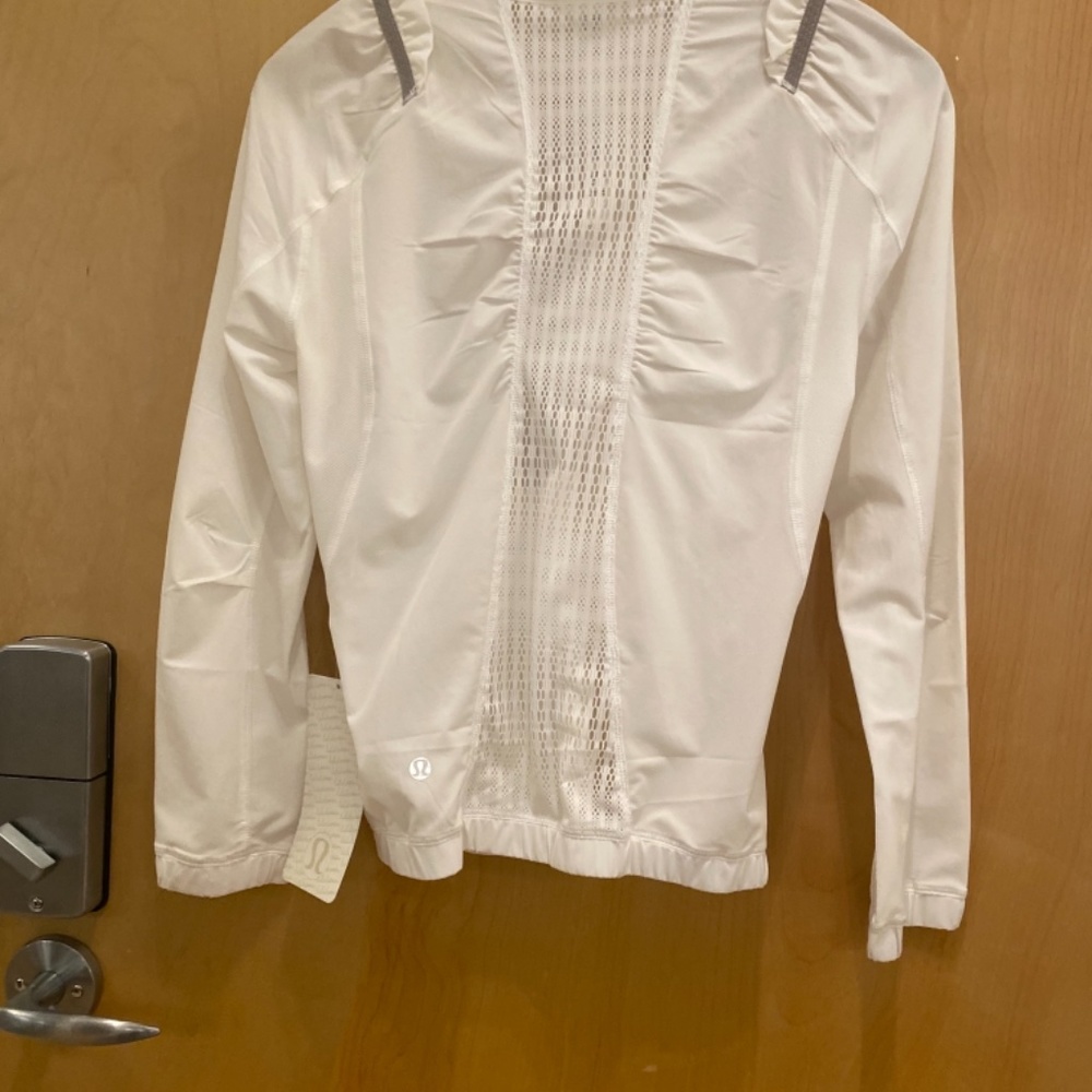 Lululemon light jacket - Picture 4 of 4